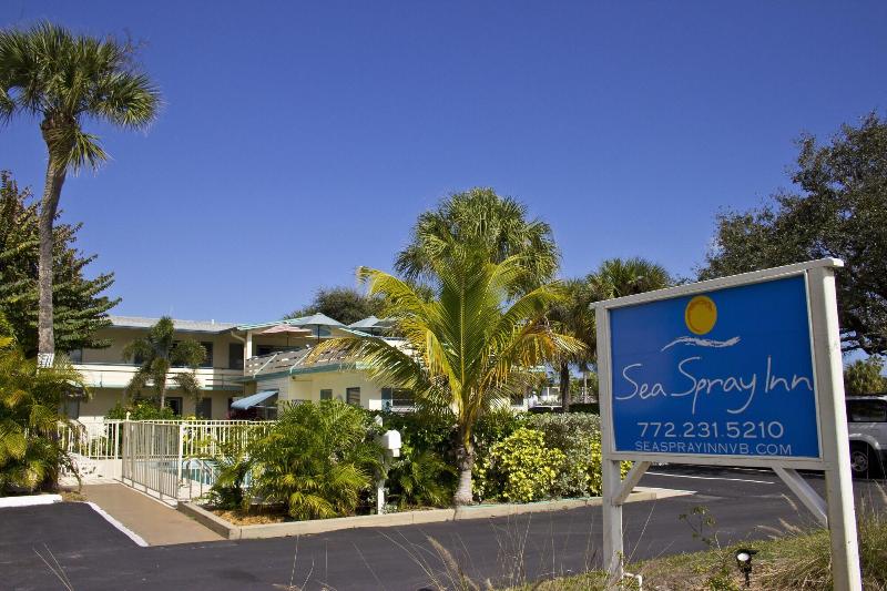 فندق Seaspray Surf Lodge