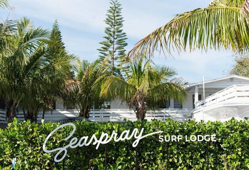 فندق Seaspray Surf Lodge