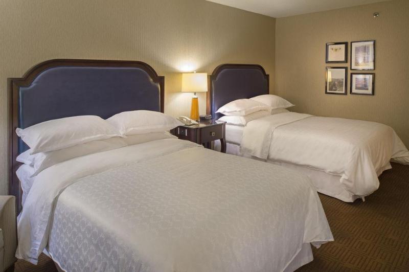 호텔 Sheraton Westport Plaza