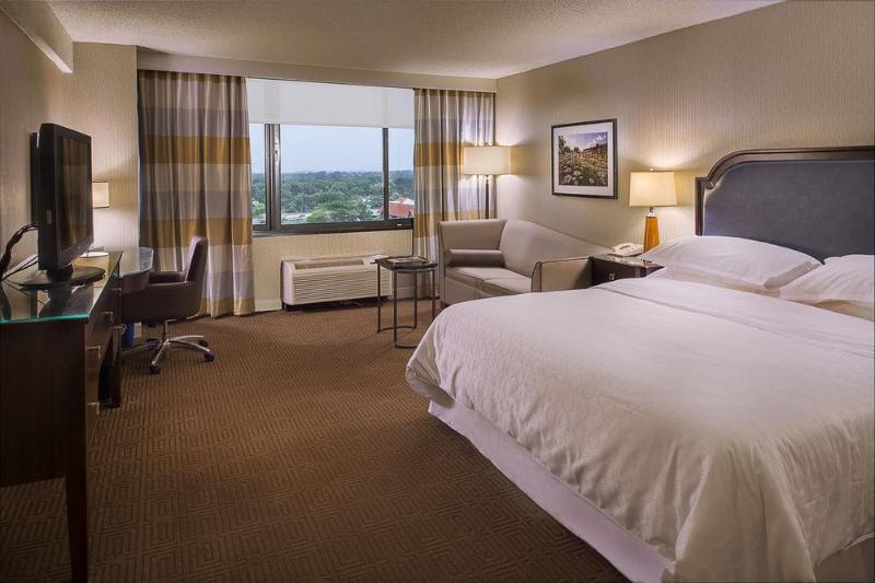 호텔 Sheraton Westport Plaza