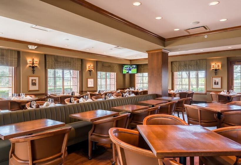 Отель The Glen Club