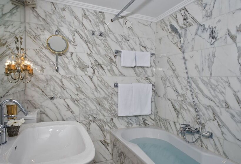 A Rosa Collection Hotel Thurnher S Alpenhof