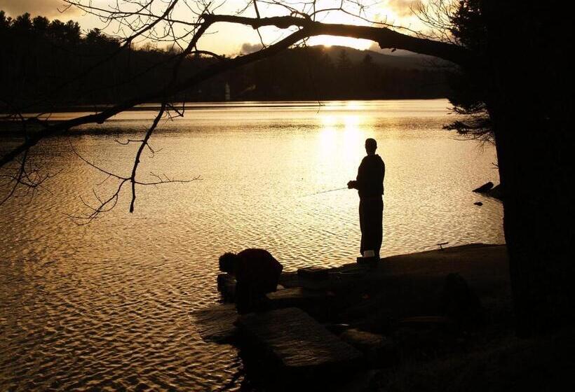 فندق Wilson Lake Inn