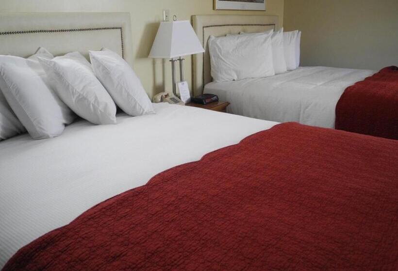 فندق Wilson Lake Inn