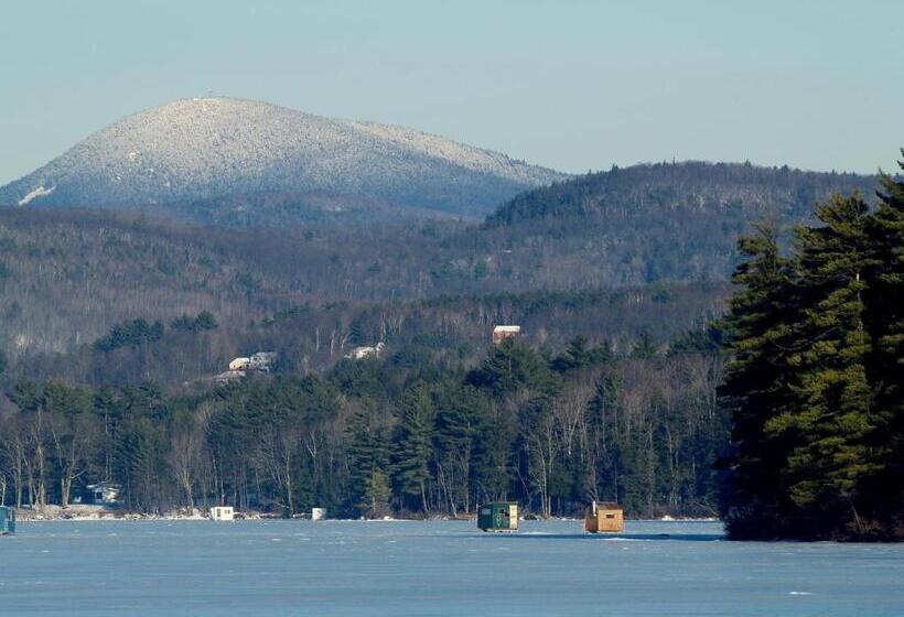 فندق Wilson Lake Inn