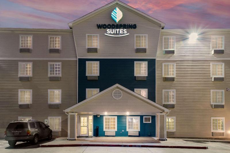 Отель Woodspring Suites Houston I45 Airtex