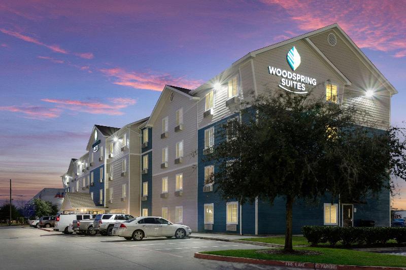 Отель Woodspring Suites Houston I45 Airtex
