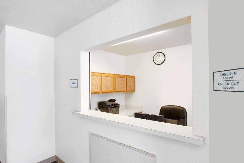 Отель Woodspring Suites Houston I45 Airtex