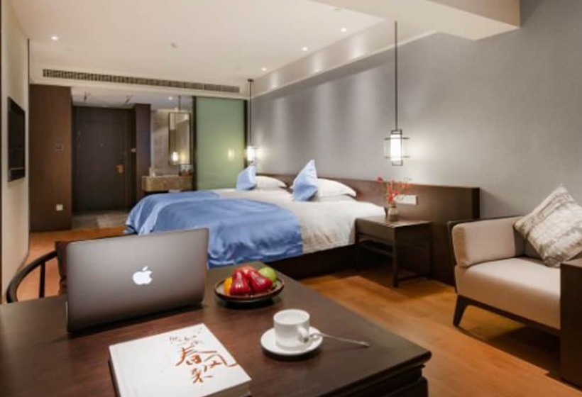 Hotel Zhuji Grand