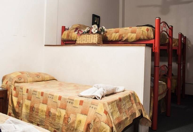 Mediterranea Hostel Cordoba