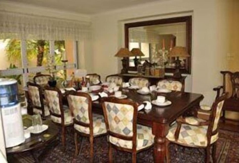 膳宿费 Crane's Nest Guest House & Spa @ 313