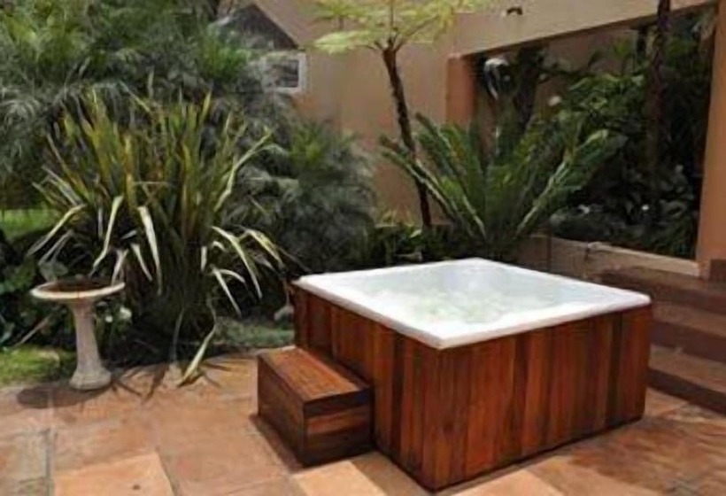 膳宿费 Crane's Nest Guest House & Spa @ 313