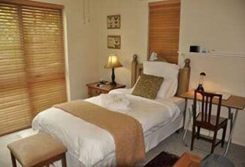 پانسیون Crane's Nest Guest House & Spa @ 313