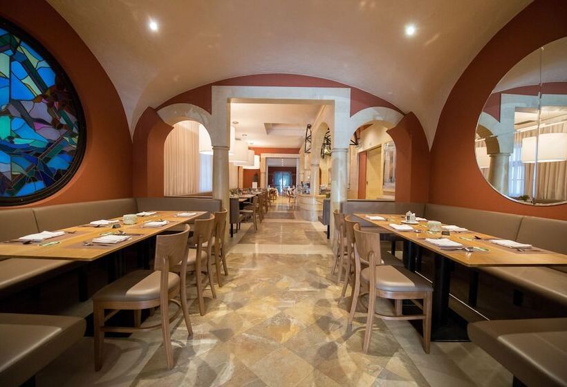 膳宿费 Restaurant Bistro Raffel