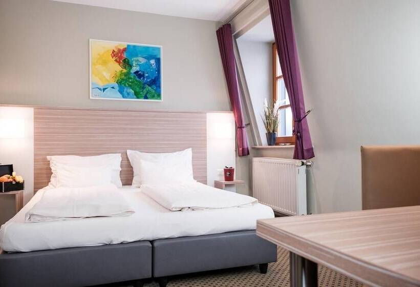 膳宿费 Restaurant Bistro Raffel