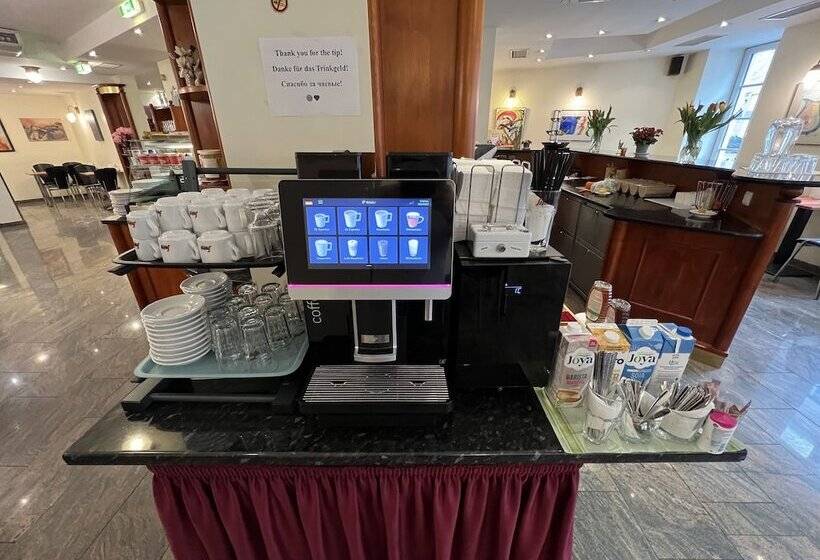 Suite Hotel 900 M Zur Oper