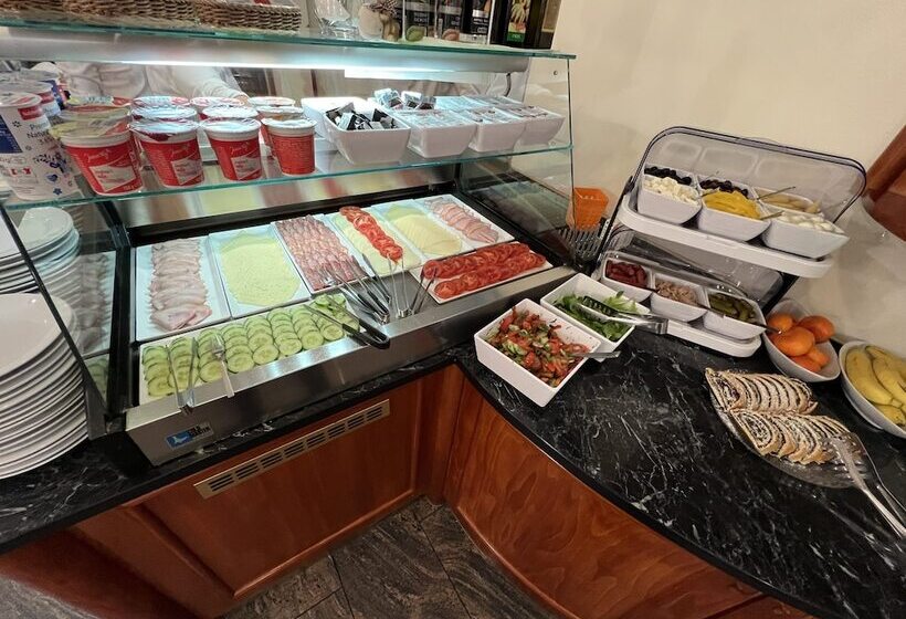 Suite Hotel 900 M Zur Oper