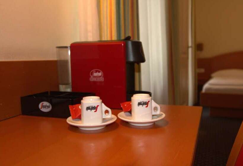 Suite Hotel 900 M Zur Oper