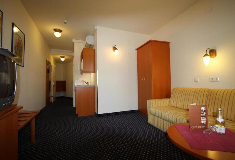 Suite Hotel 900 M Zur Oper