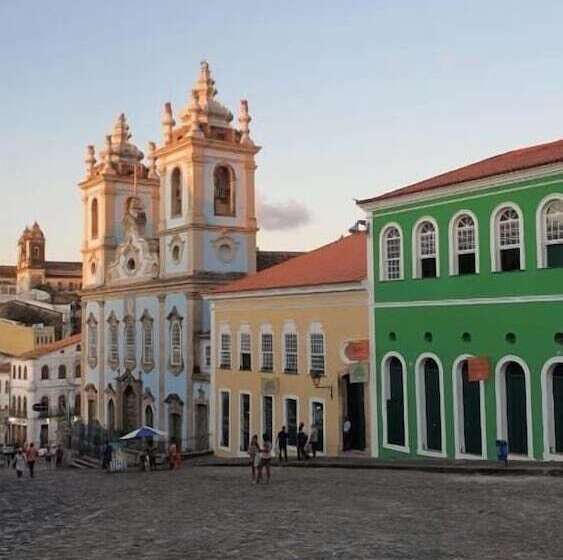 Tamboleiros Hotel & Hostel