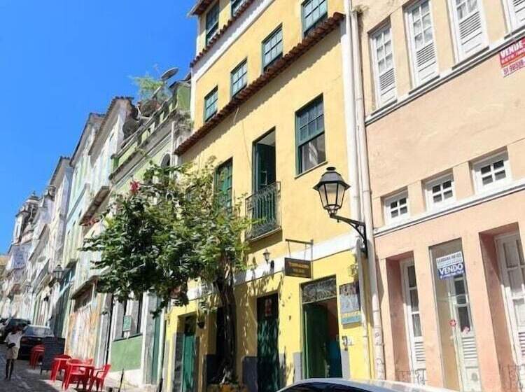 Tamboleiros Hotel & Hostel