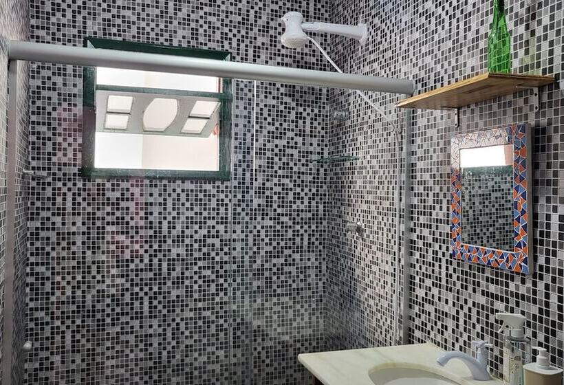 Tamboleiros Hotel & Hostel