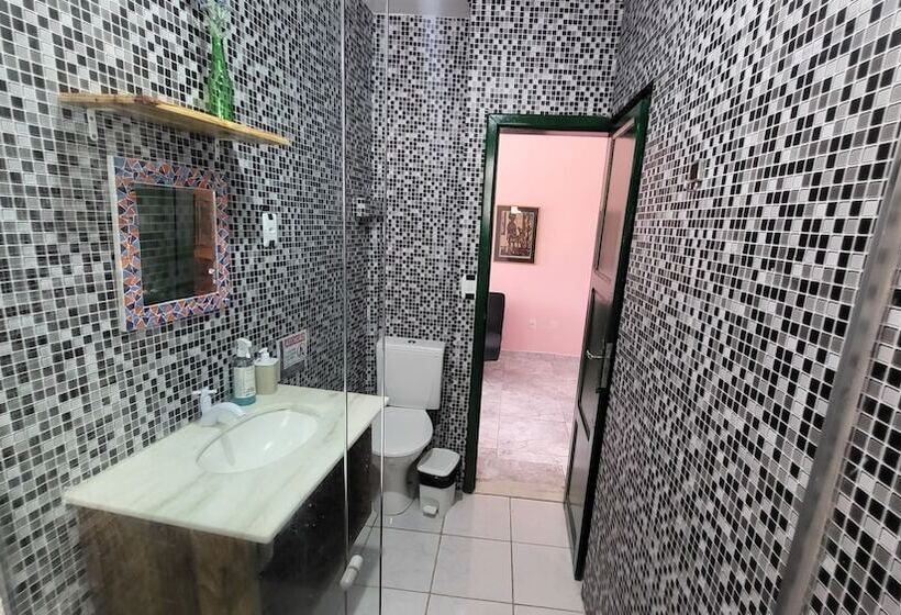 Tamboleiros Hotel & Hostel