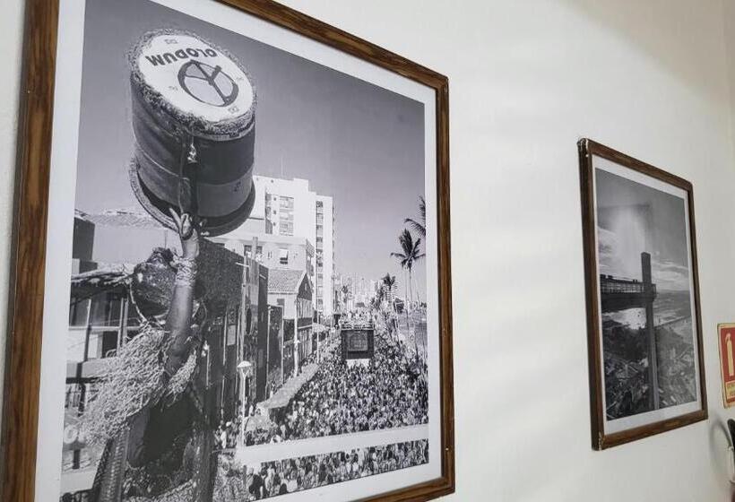 Tamboleiros Hotel & Hostel