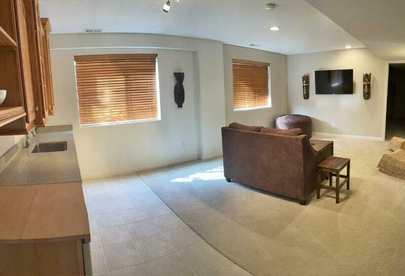 8 Bedroom Home Near The Foot Of The Rocky Mountains