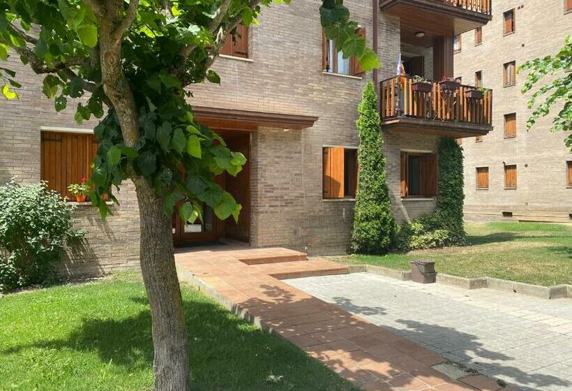 Acogedor Piso En Sort Con Piscina