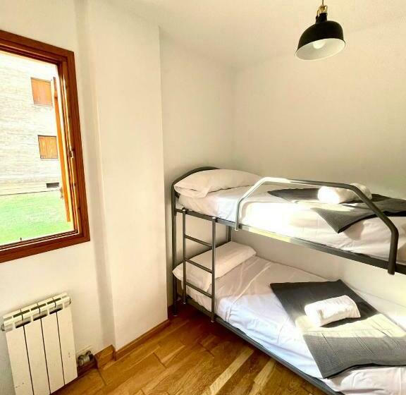 Acogedor Piso En Sort Con Piscina