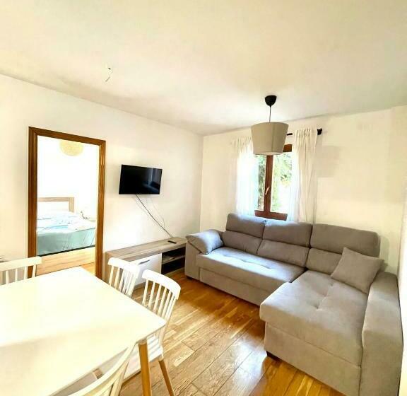 Acogedor Piso En Sort Con Piscina