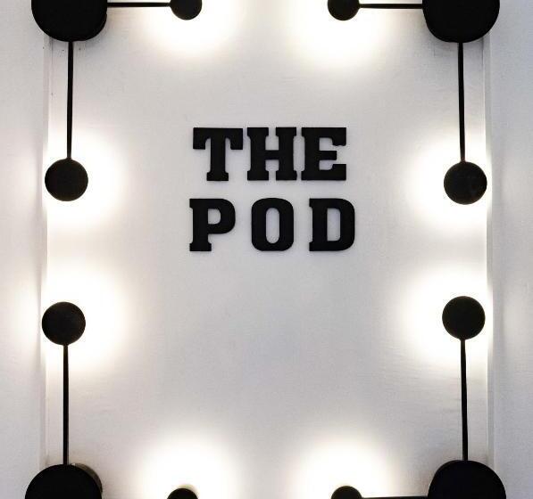 הוסטל The Pod Mabini