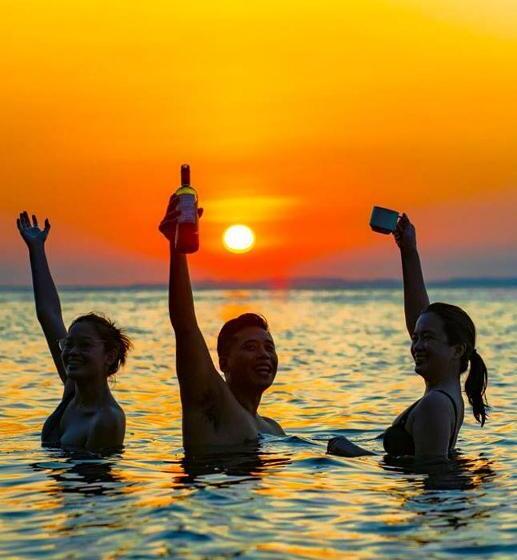 הוסטל The Pod Mabini