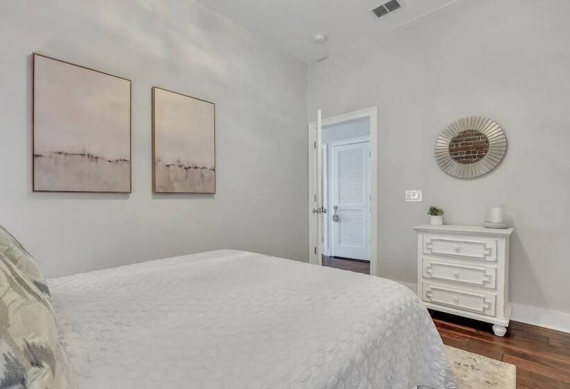 Broughton Street Bungalow   Steps To Everything