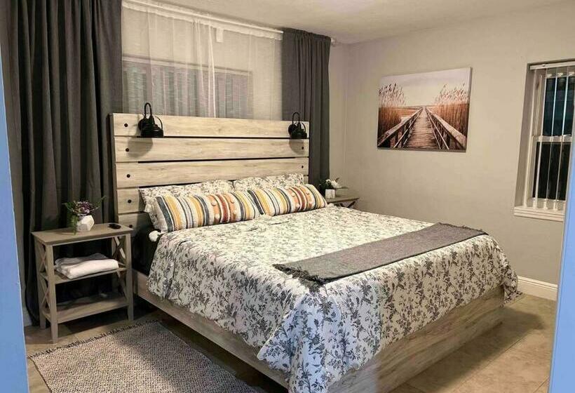 Casita, King Bd/sofa Bd/bth/kitch/netflix Disney+