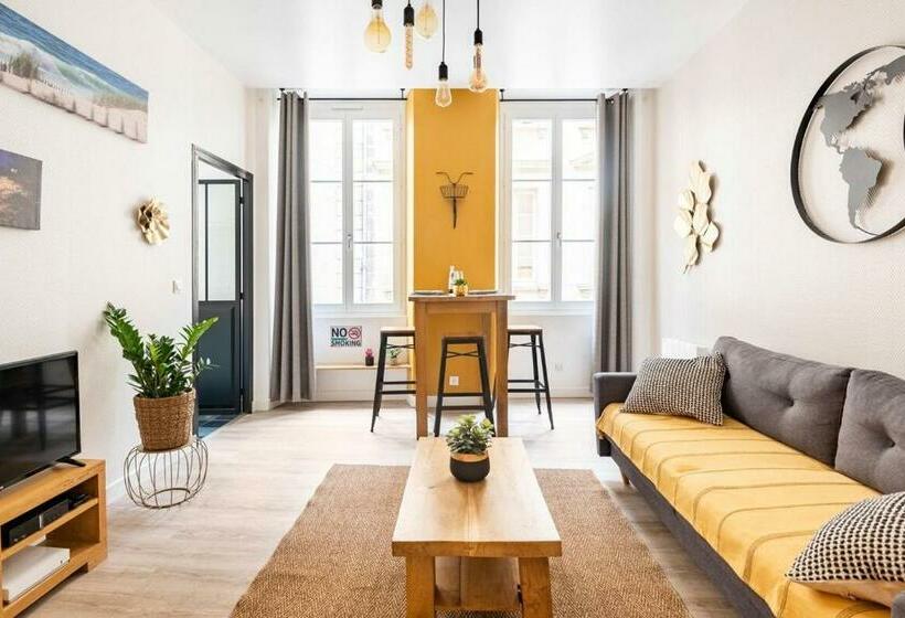 De Ville Bordeaux Grand T2 Standing