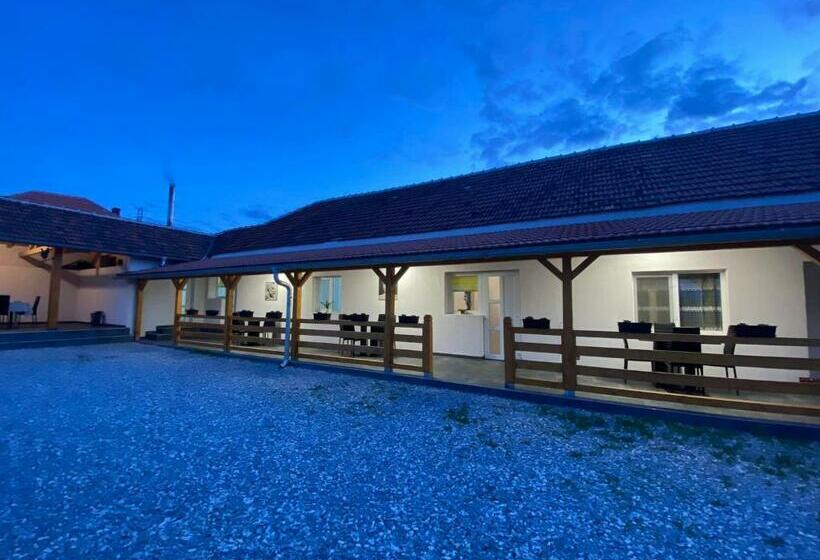 فندق Pensiunea Agroturistica Romana Sarmizegetusa