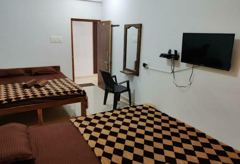 ホテル Prakash Holiday Inn