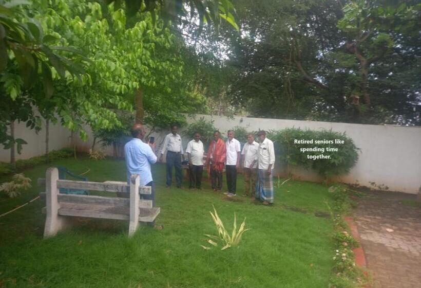 בית מלון כפרי Sri Saveraa Residency