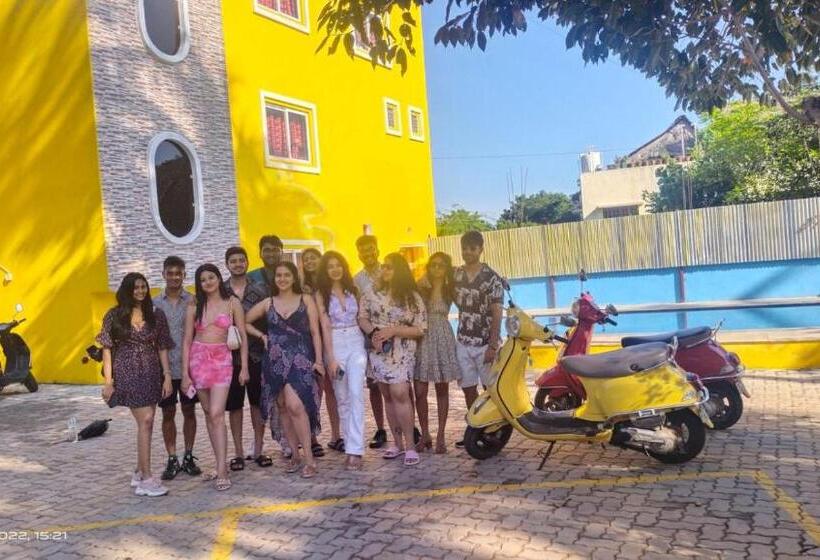 בית מלון כפרי Sri Saveraa Residency