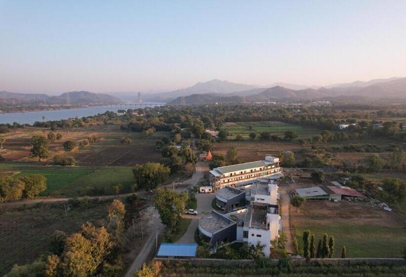 בית מלון כפרי Vasant Vihar Resort