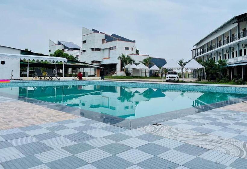 Отель Vasant Vihar Resort