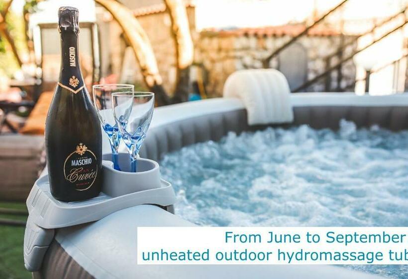 Jamm Suite   Two Room Apartment With Ensuite Whirlpool Tub