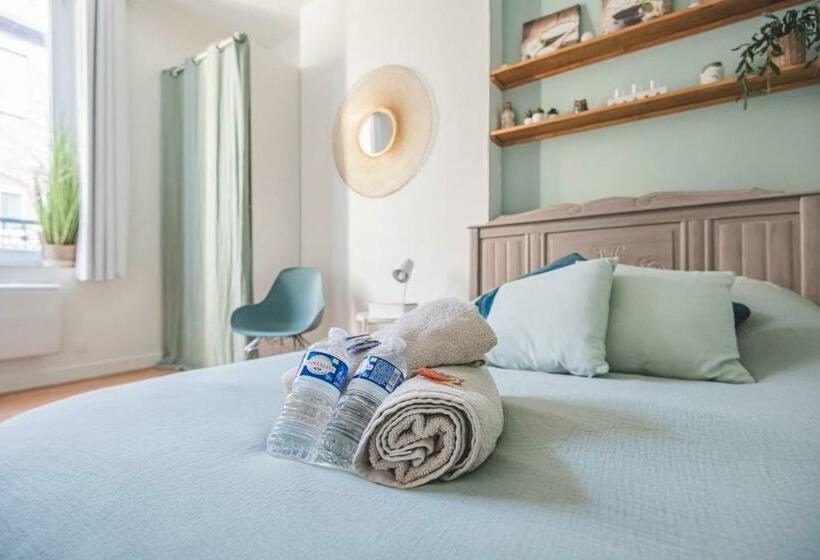 Joli Studio Le Cocon Des Arènes, Roosevelt Arèna