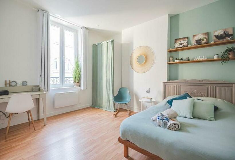 Joli Studio Le Cocon Des Arènes, Roosevelt Arèna