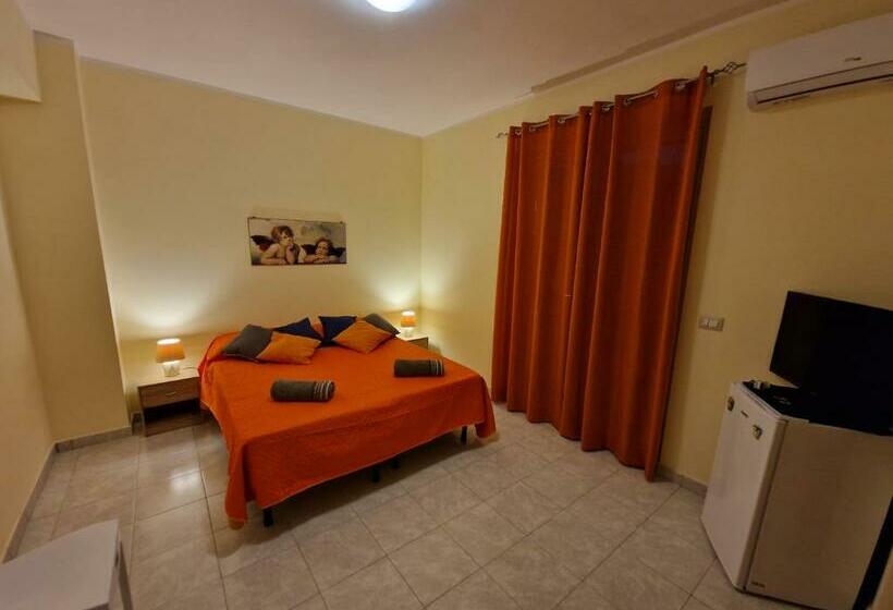 ペンション Db Guest Home