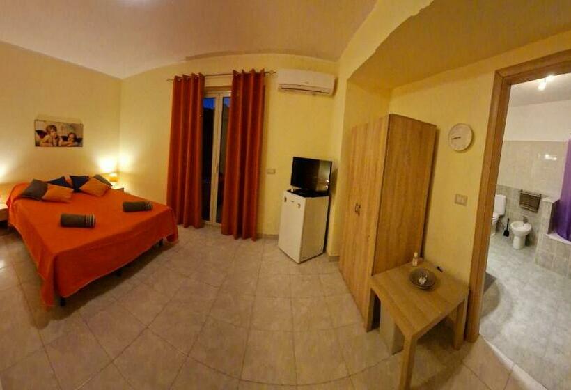 ペンション Db Guest Home