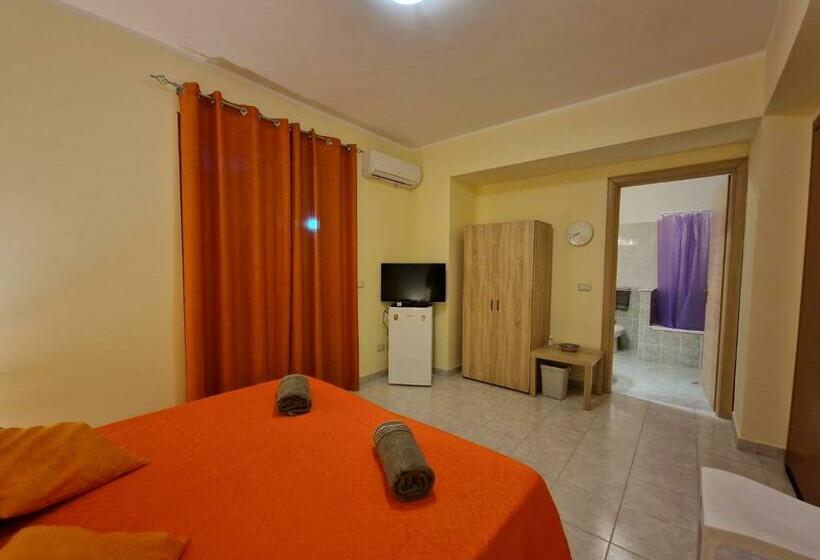 ペンション Db Guest Home