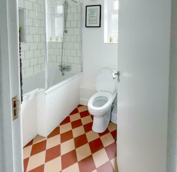 Sleeps 16 With Style And Space  And A Hot Tub!